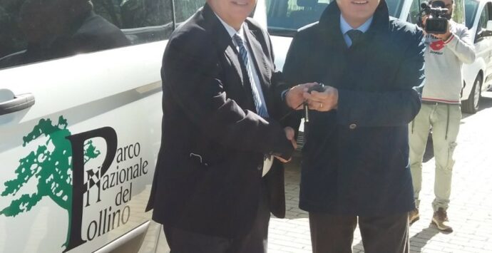 Civita riceve dal Parco un minivan ibrido: “Lo utilizzeremo per la collettività”