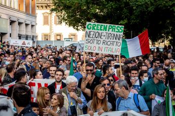 No Green pass, manifestazione Milano: 5 arresti
