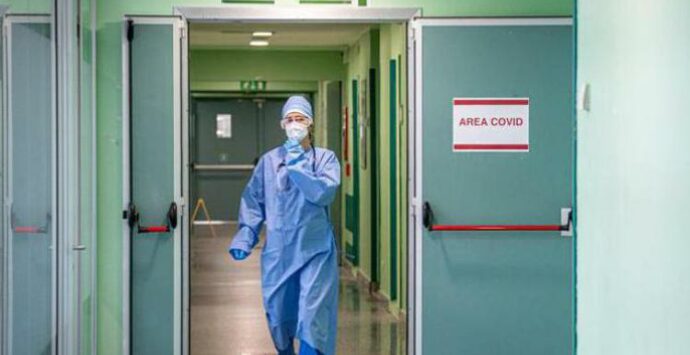 Corigliano-Rossano, Covid: 49enne senza vaccino perde la vita a Cosenza