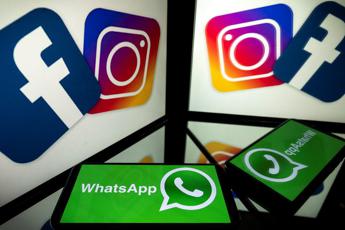 WhatsApp non funziona, problemi oggi per Facebook e Instagram: cosa succede