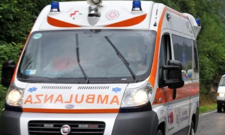 Corigliano Rossano, ambulanze in ritardo e polemiche puntuali: e il diritto alla salute resta in attesa