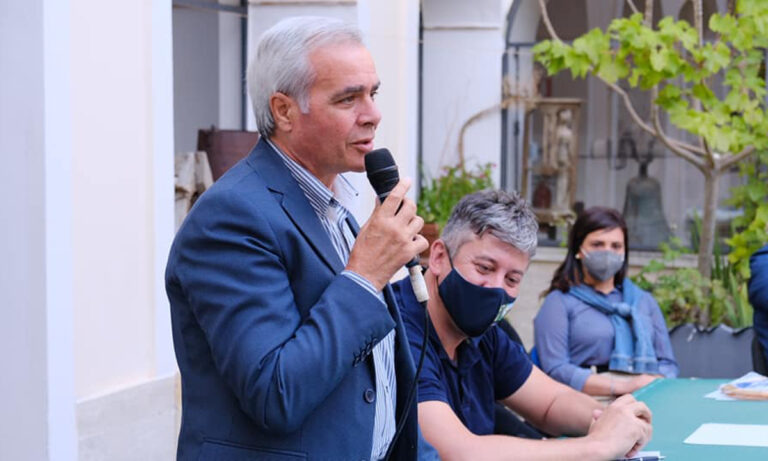 Longobucco, la minoranza al sindaco: «Grave violazione dello Statuto»