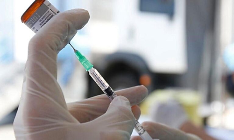 Covid, a Caloveto nuovo vax day per i 40enni che devono ricevere la terza dose
