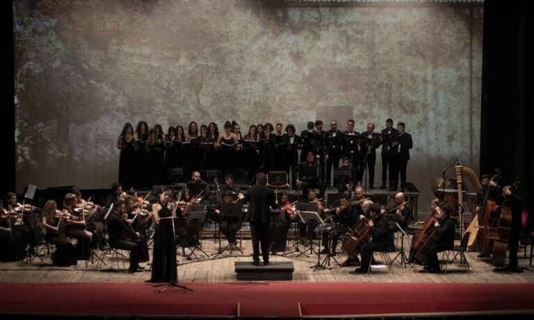 Teatro Rendano, il concerto di Natale e il Gran Galà di fine anno chiudono la stagione “Torniamo all’Opera”