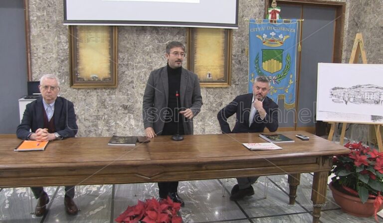 Ventennale Mancini, una statua del maestro Sepe riporterà l’ex sindaco “tra la gente”