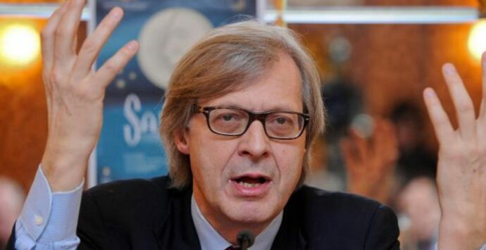 Quirinale, Sgarbi frena su Berlusconi: «Operazione scoiattolo si è fermata»
