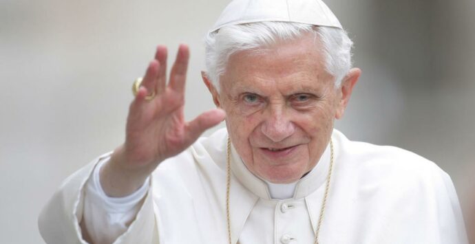 Addio a Papa Benedetto XVI, Ratzinger è morto all’età di 95 anni