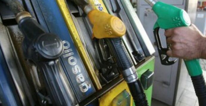 Carburanti, da oggi 22 marzo prezzo benzina e diesel più basso