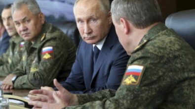 La Russia conquista Mariupol, ma Putin rinuncia all’assalto all’acciaieria Azovstal