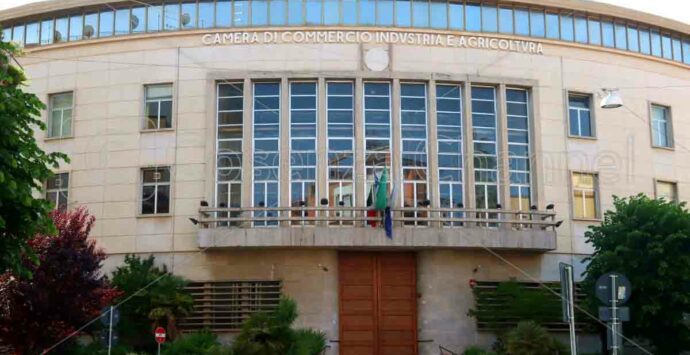 Cosenza, va in scena il “Parlamento delle imprese”: ospite il presidente del Coni Malagò