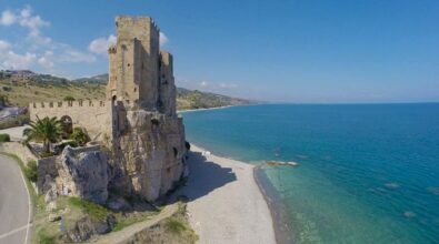 Roseto Capo Spulico, in vendita il castello medievale: costa 30 milioni di euro