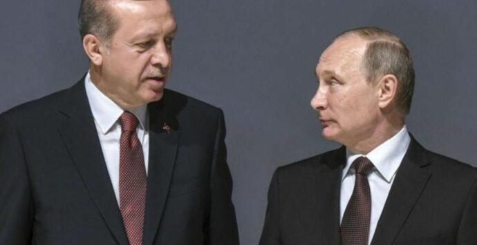La Russia dice no alla telefonata a tre fra Putin, Zelensky ed Erdogan