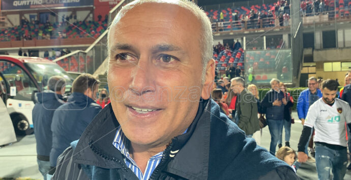Catanzaro-Cosenza, Caruso a Fiorita: «Vincano lo sport… e la mia squadra»