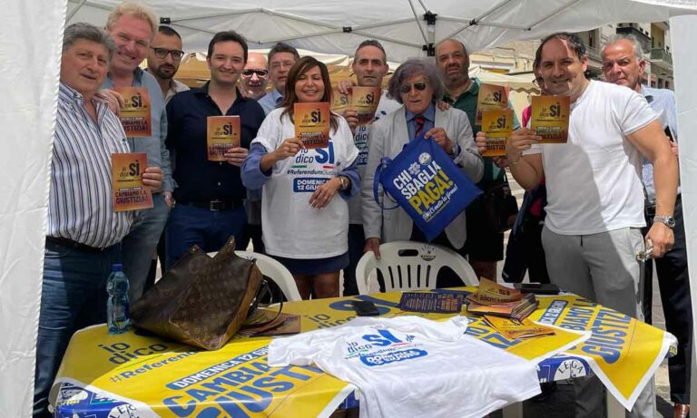 Lega in piazza a Cosenza per i referendum: «Battaglia di civiltà»