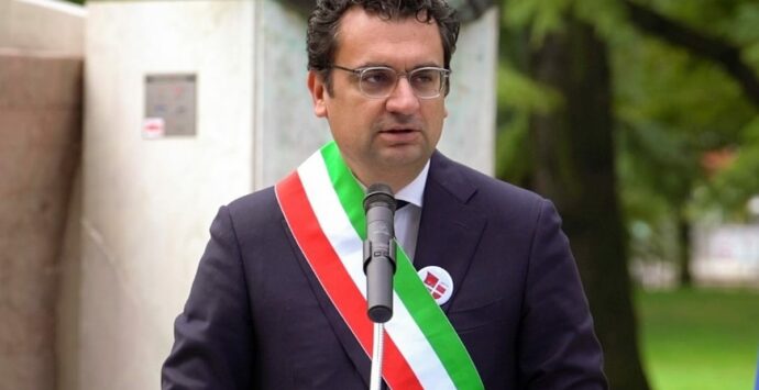 Il sindaco di Vicenza: «Chiedo rispetto per la città e per i vicentini»