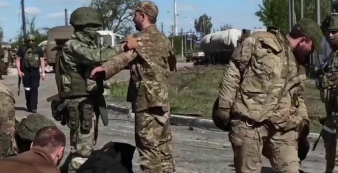 Azovstal, soldati ucraini arresi saranno processati