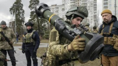 Russia: «Fornire armi a Kiev aumenterà sofferenza all’Ucraina»