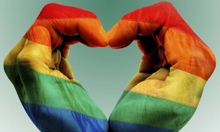 Diritti Lgbtqi+, a Cosenza un “Pride village” per discutere e stare insieme con gioia e senza pregiudizi