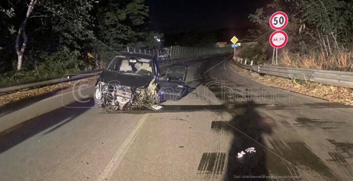Incidente sulla 107 a Rende, auto sbanda e carambola sull’asfalto: nessuna conseguenza grave – FOTO