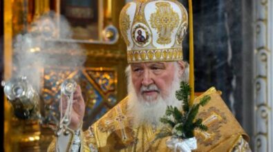 L’Ucraina prepara lista di sanzioni per i russi: c’è anche il patriarca Kirill