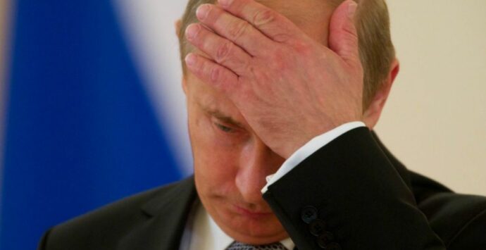 Ex agente dei servizi britannici: «Putin ha i giorni contati»