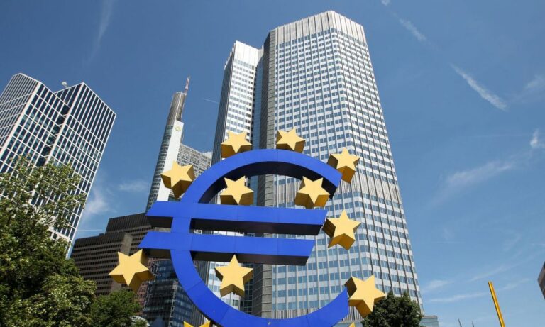 Bce alza tassi di mezzo punto, è la prima volta dal 2011