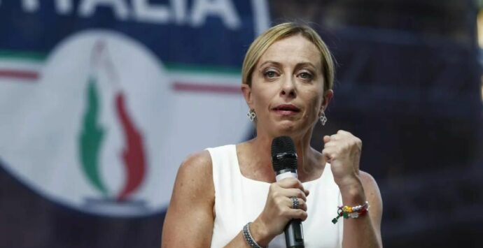 Sondaggi elettorali, Fratelli d’Italia guarda tutti dall’alto: è al primo posto