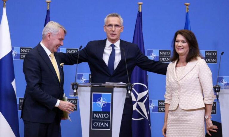 Nato, Svezia e Finlandia firmano protocollo di adesione