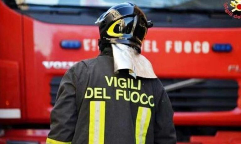 Plataci, incendio nell’area montana del Pollino: intervengono i pompieri