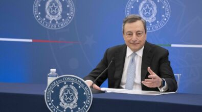 Draghi rassicura gli italiani: «Le attività del governo non si fermano»