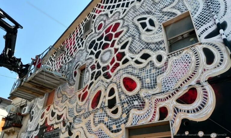 La Street Art riparte dalle radici della cultura arbëreshë con il festival Ylberi – VIDEO