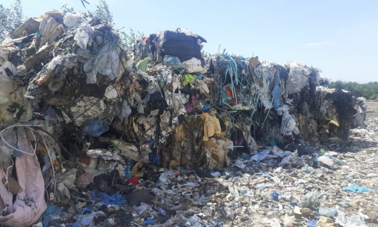 Shock a Villapiana, sequestrata un’area con oltre 1800 quintali di rifiuti (FOTO)