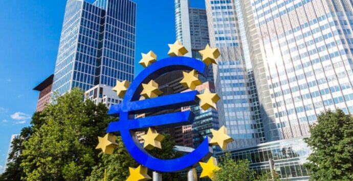 Bce, il Consiglio direttivo rialza i tassi di interesse di 75 punti