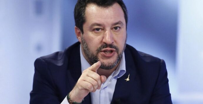 Strage di migranti, Salvini: «Un dovere morale fermare i trafficanti»