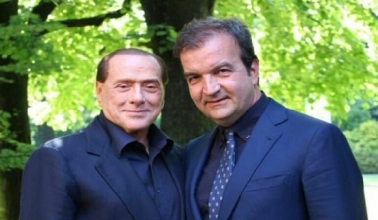 Mario Occhiuto cancella il post su Facebook a difesa di Silvio Berlusconi