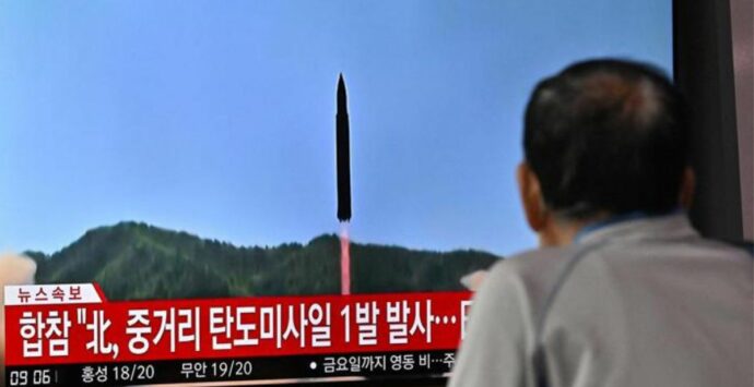La Corea del Nord spaventa il mondo: lanciati altri due missili balistici