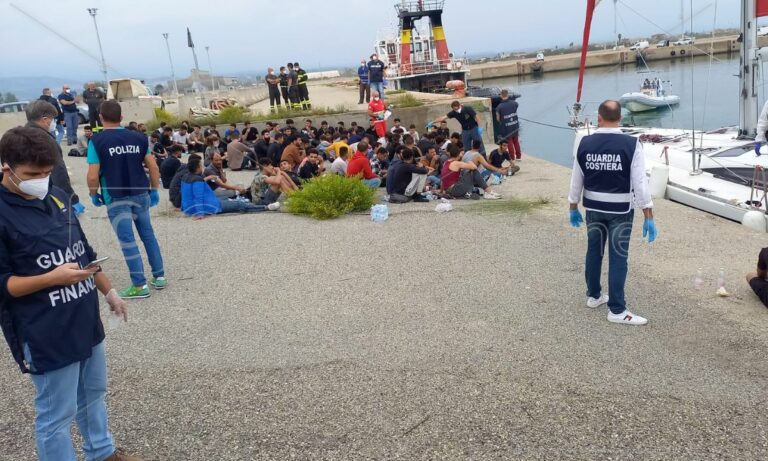 Migranti, la Calabria punta sull’esordio di Meloni a Bruxelles