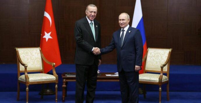 Putin incontra Erdogan: «Hub in Turchia per regolare i prezzi del gas»