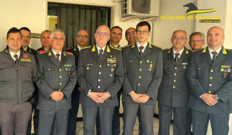 Guardia di Finanza di Cosenza, visita del Generale di Divisione Guido Maria Geremia