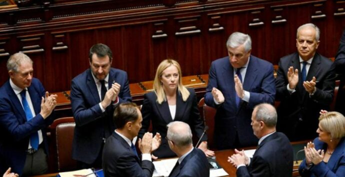 Governo, Giorgia Meloni alla Camera per la fiducia: molti gli argomenti trattati