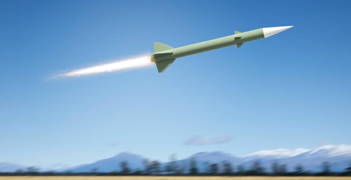 La Corea del Nord lancia un missile balistico verso il Mar del Giappone