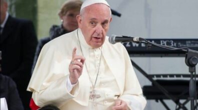 Papa Francesco contro il fine vita: «Non offriamo la morte ai malati terminali»