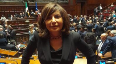 Deputata e consigliere regionale, Simona Loizzo (Lega) non molla le poltrone