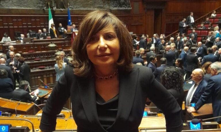 In Regione e Parlamento, la Camera dei Deputati diffida la cosentina Simona Loizzo