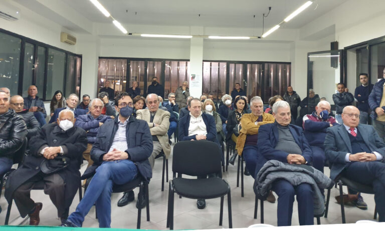 Il dibattito: «Il Pd viri a sinistra, a Corigliano Rossano candidato unitario»