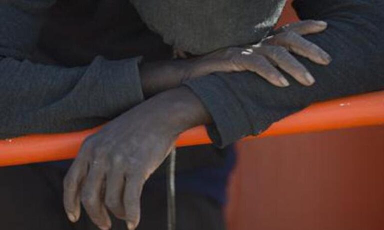 Nuovo sbarco in Calabria: arrivati 456 migranti tra cui 40 bambini