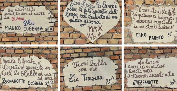 I versi e le note Mario Gualtieri su un muro centenario di fianco casa sua