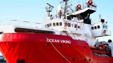 Ocean Viking, la Francia rifiuta di far entrare 123 migranti