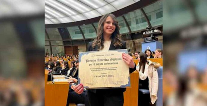 Università: il Premio America Giovani 2022 a Francesca Crea, studentessa di Scalea