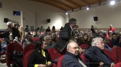 “C’era una volta in Italia – Giacarta sta arrivando”, il film sull’ospedale di Cariati emoziona Corigliano-Rossano | VIDEO
